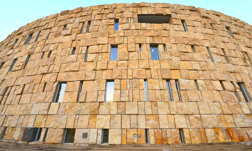 CMC College, Doha, Stone Fixing Systems