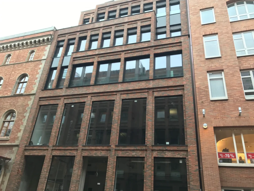 Grose Bleichen, Hamburg, Panel Fixing Systems